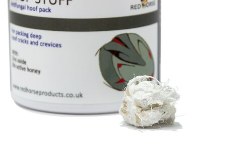 Mastic pour soin des fourcettes et des pieds chevaux - pot de 290g